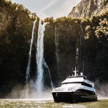 Milford Sound Overnight Cruise - Fiordland Discovery Exterior foto