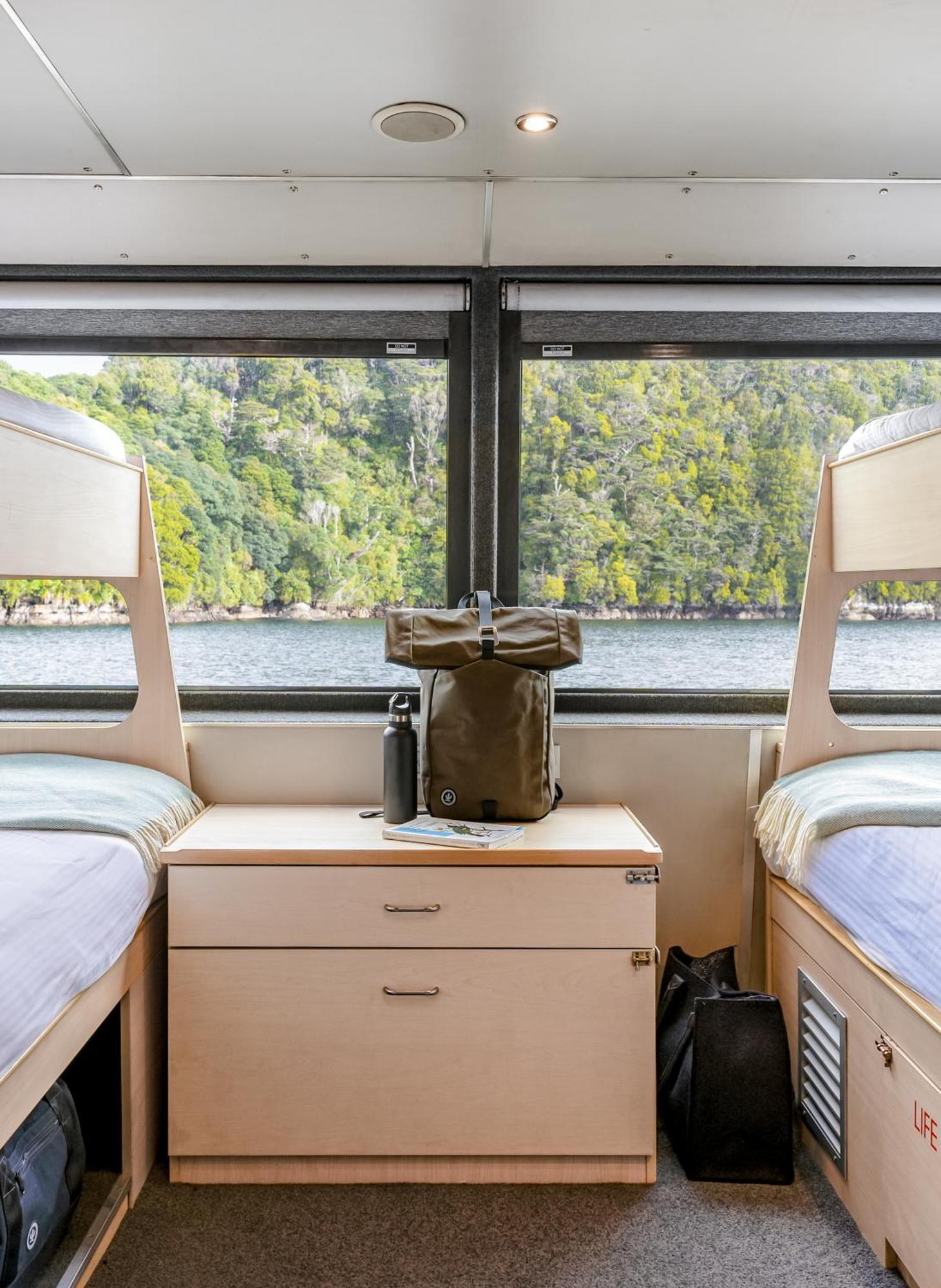 Milford Sound Overnight Cruise - Fiordland Discovery Exterior foto