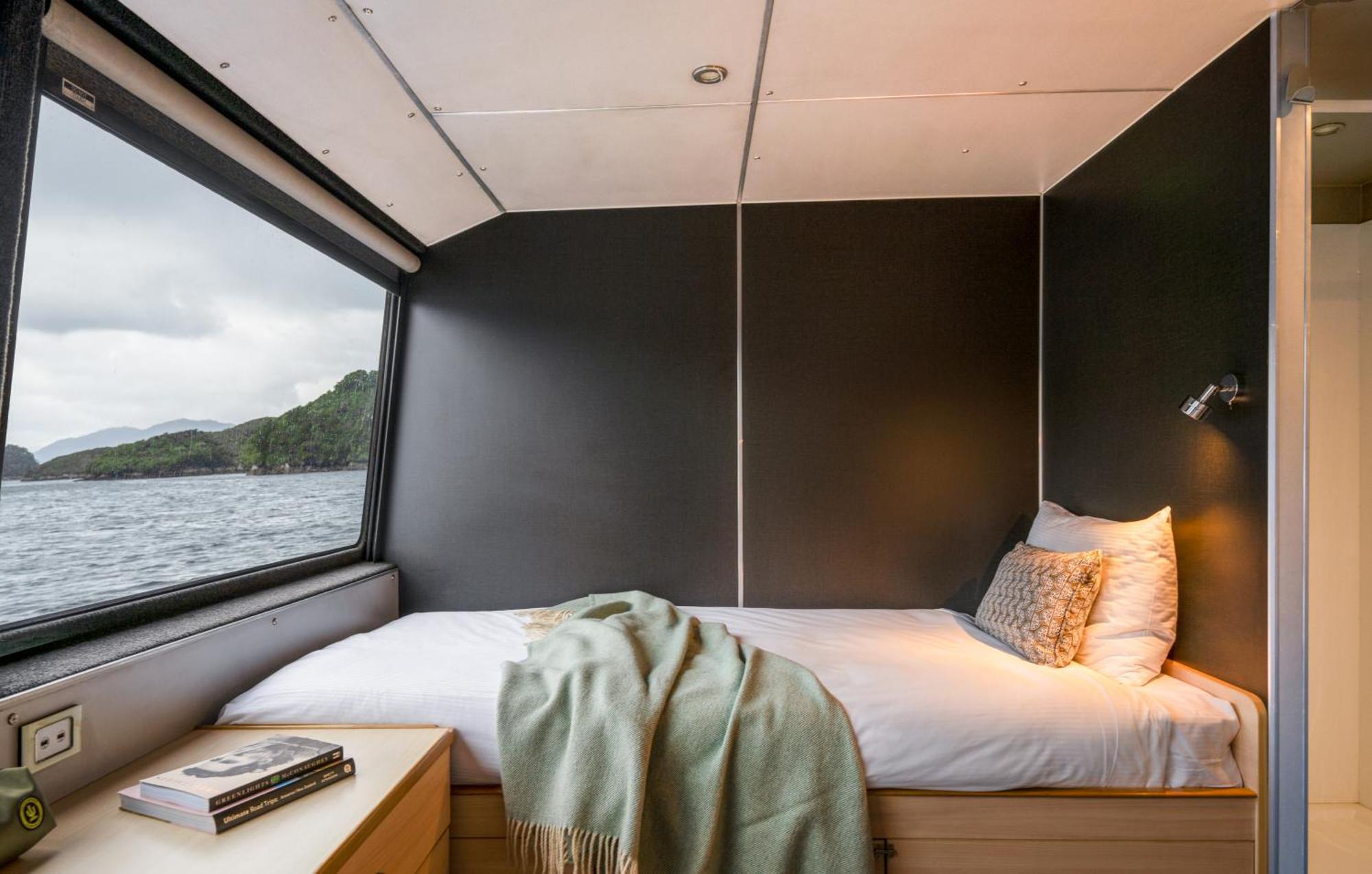 Hotel Milford Sound Overnight Cruise - Fiordland Discovery Exterior foto