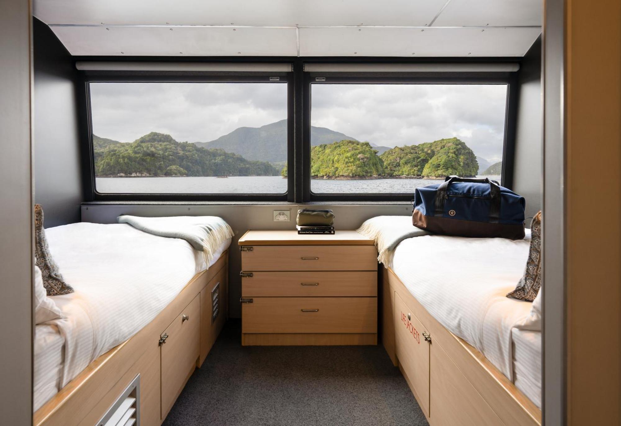 Milford Sound Overnight Cruise - Fiordland Discovery Exterior foto