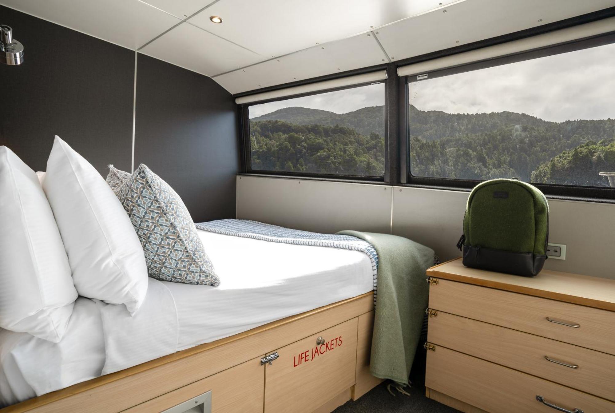 Hotel Milford Sound Overnight Cruise - Fiordland Discovery Exterior foto