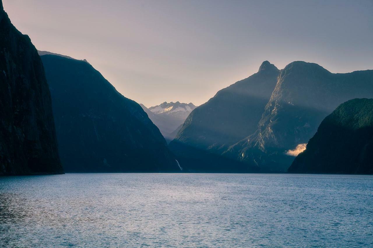 Milford Sound Overnight Cruise - Fiordland Discovery Exterior foto